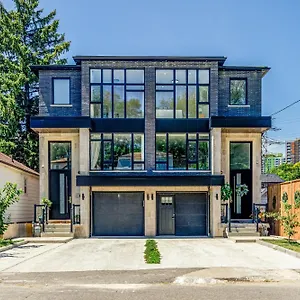 Guest house Modern Living -newly Built, Toronto